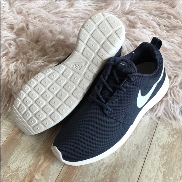 NWT Nike Roshe one navy - Picture 5 of 7
